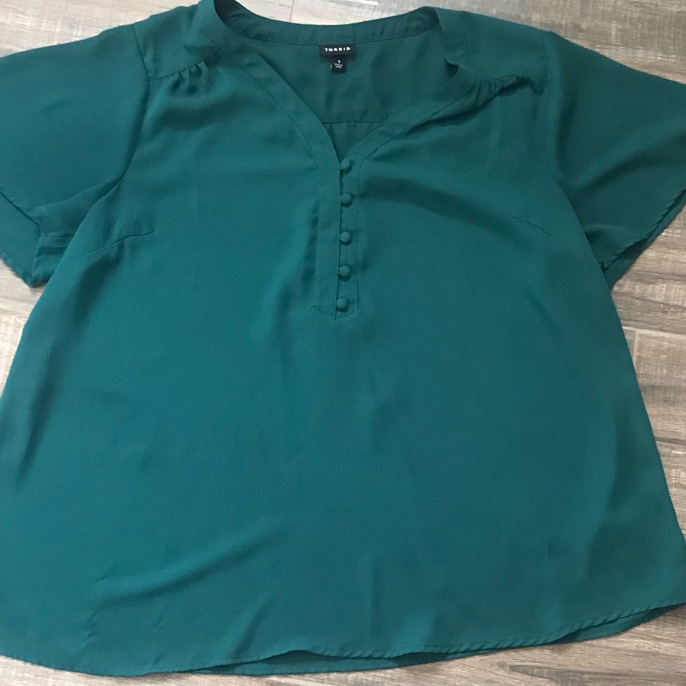 Torrid short sleeve blouse!